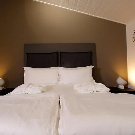 Extra Urbano - Di Garda - Adults Only