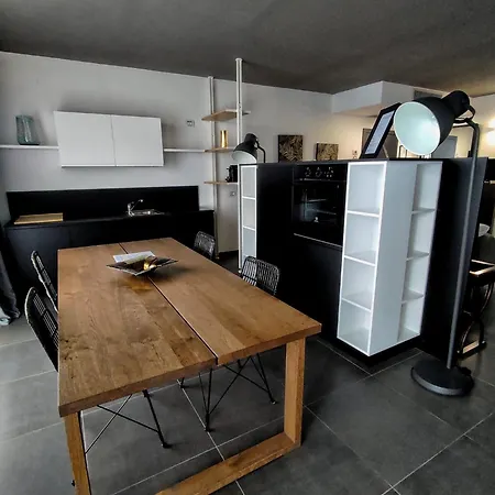 Extra Urbano - Di Garda - Adults Only Apartment