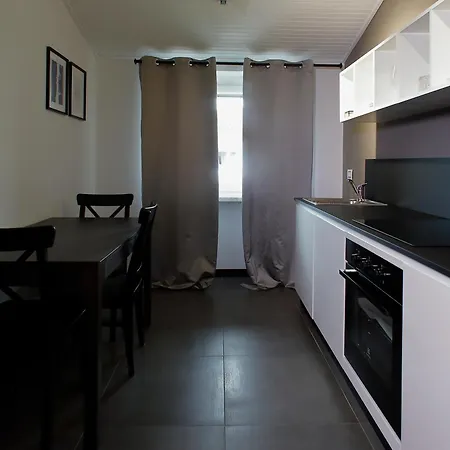 Extra Urbano - Di Garda - Adults Only Apartment