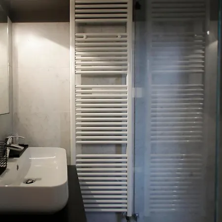 Extra Urbano - Di Garda - Adults Only