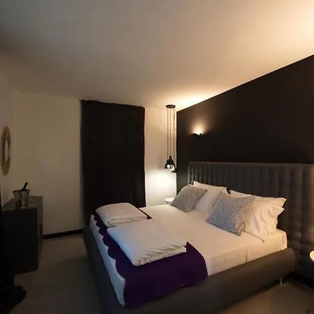 Extra Urbano - Di Garda - Adults Only Apartment Ponti sul Mincio